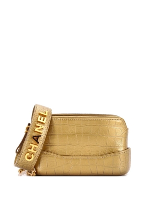 CHANEL Pre-Owned Gabrielle Logo Handle Double Zip Clutch with Chain Crocodile Embossed Calfskin shoulder bag - Gold