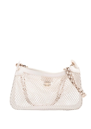 CHANEL Pre-Owned 2021-2025 CC Mesh and Shiny Lambskin Clutch with Chain shoulder bag - White
