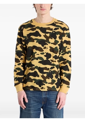 A BATHING APE® camo-print T-shirt - Yellow