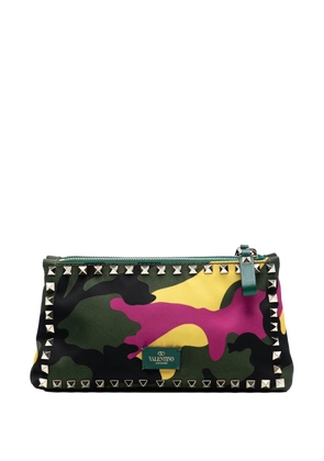 Valentino Garavani Pre-Owned 2000-2017 Nylon Rockstud Camouflage Double Zip clutch bag - Green
