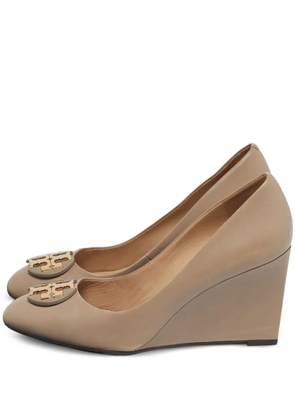 Tory Burch Sally leather wedge pumps - Neutrals