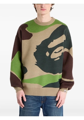 A BATHING APE® camouflage-print sweatshirt - Brown