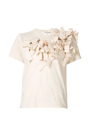 Comme Des Garçons ruffle appliqué T-shirt - Neutrals