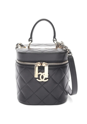 CHANEL Pre-Owned 2021 Matelasse quilted chain tote bag - Black