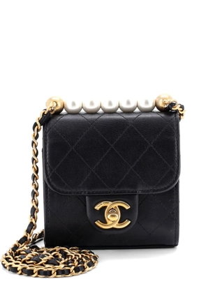 CHANEL Pre-Owned Chic Pearls Flap Clutch with Chain Quilted Goatskin Mini crossbody bag - Black