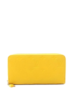 Louis Vuitton Pre-Owned 2021s monogram-debossed wallet - Yellow