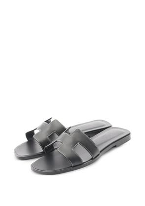 Hermès Pre-Owned 10s leather mules - Black