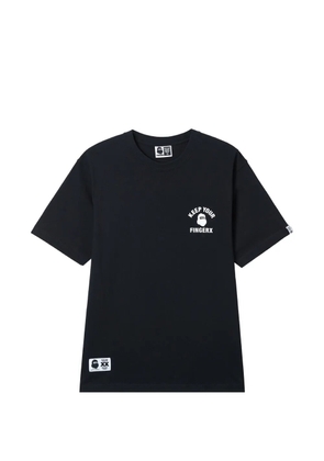 FINGERCROXX logo-print T-shirt - Black