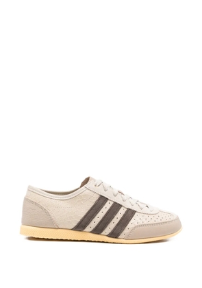 adidas Japan Decon 3-stripes lace-up sneakers - Neutrals