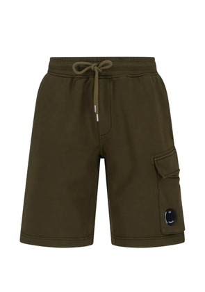 C.P. Company logo-patch pocket shorts - Green