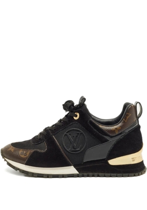 Louis Vuitton Pre-Owned Run Away monogram sneakers - Black