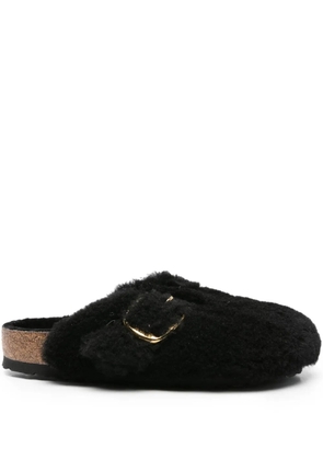 Birkenstock Boston shearling buckle mules - Black