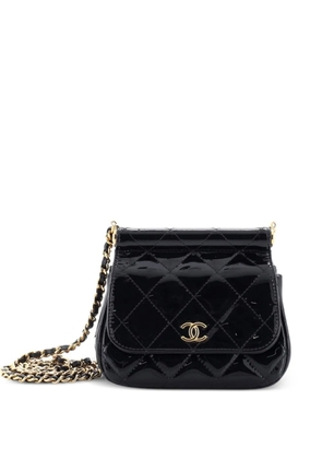 CHANEL Pre-Owned CC Frame Flap with Chain Quilted Patent clutch bag - Black