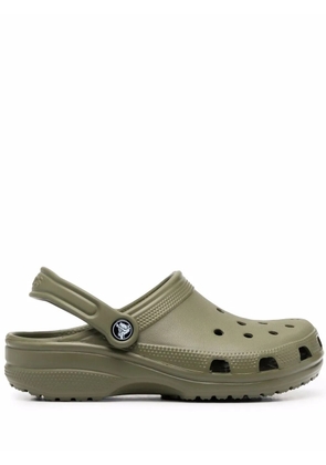 Crocs Classic embossed-logo clogs - Green