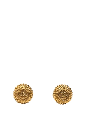 CHANEL Pre-Owned 1970-1980 CC Gold Plated Round Clip on Earrings costume earrings