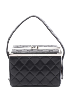 CHANEL Pre-Owned 1996-1997 Matelasse leather vanity bag - Black