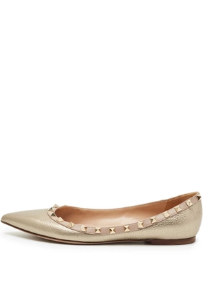Valentino Garavani Pre-Owned rockstud leather flats - Gold