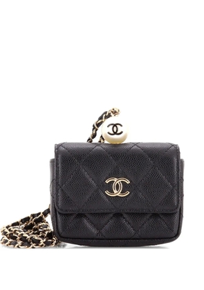 CHANEL Pre-Owned CC Pearl Coin Card Holder with Chain Quilted Caviar clutch bag - Black