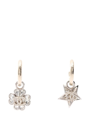 CHANEL Pre-Owned 2023 CC Gold Plated Rhinestone Clover and Star Drop Earrings costume earrings