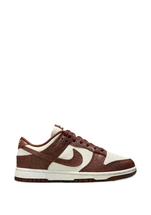 Nike Dunk Low embossed sneakers - Brown