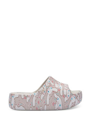 Melissa x Hello Kitty and Friends Free platform slides - Neutrals