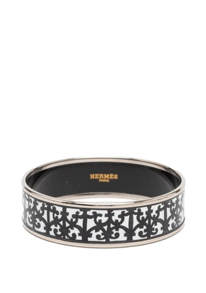 Hermès Pre-Owned 20th Century Wide Balcons du Guadalquivir Cloisonne Enamel Bangle 62 costume bracelet - Black
