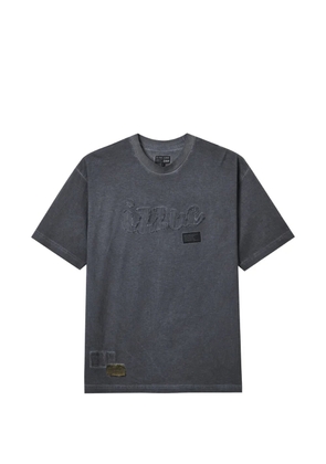 izzue logo-embellishment T-shirt - Grey