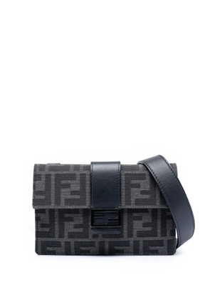 Fendi Pre-Owned 2010-2026 Zucca Canvas Convertible Baguette Pouch crossbody bag - Grey
