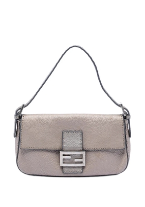 Fendi Pre-Owned 2000-2010 Metallic Selleria Leather Baguette shoulder bag - Silver