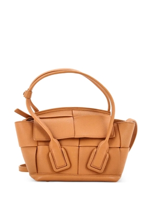 Bottega Veneta Pre-Owned Arco Bag Maxi Intrecciato Leather Small shoulder bag - Brown