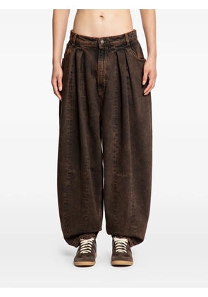Hed Mayner wide-leg pleated denim trousers - Brown