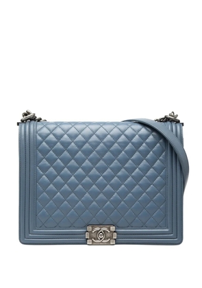CHANEL Pre-Owned 2011 Large Quilted Lambskin Boy Flap crossbody bag - Blue