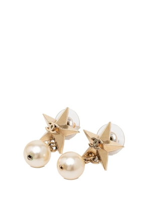CHANEL Pre-Owned 2017 CC Gold Plated Faux Pearl Star Drop Push Back Earrings costume earrings