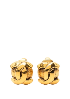 CHANEL Pre-Owned 1950-1970 CC Gold Plated Round Clip On Earrings costume earrings