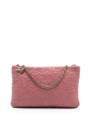 CHANEL Pre-Owned 2013-2014 Embossed Lambskin Camellia Chain Pochette shoulder bag - Pink