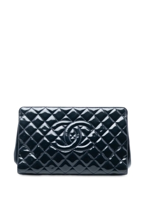 CHANEL Pre-Owned 2012-2013 CC Quilted Patent Timeless clutch bag - Blue