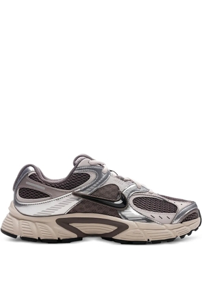 Nike V5 RNR sneakers - Grey