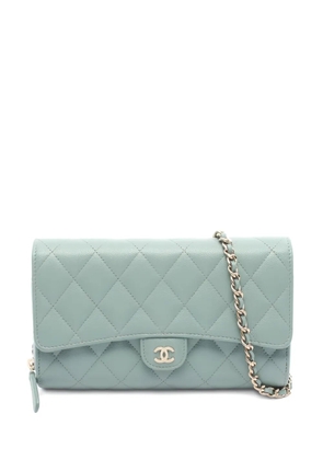 CHANEL Pre-Owned Matelasse chain cross body bag - Green