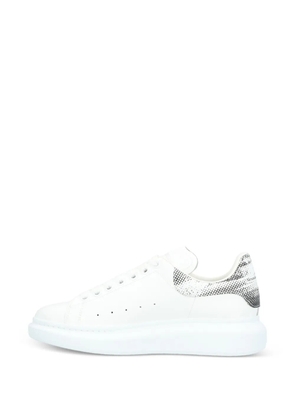 Alexander McQueen Pre-Owned Oversized leather sneakers - White