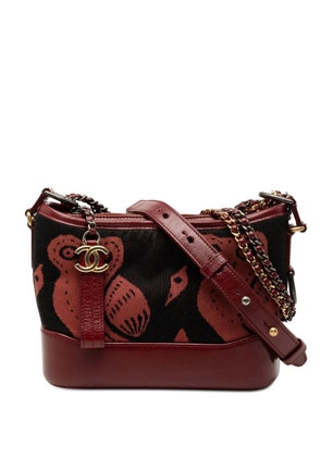 CHANEL Pre-Owned 2017-2018 Small Knit and Calfskin Owl Print Gabrielle Hobo crossbody bag - Red