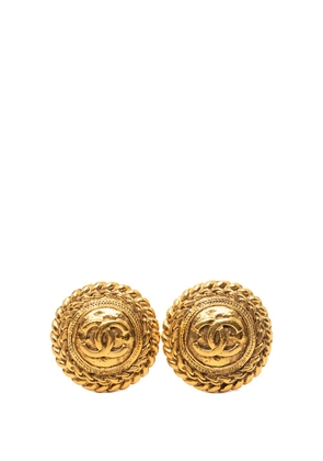 CHANEL Pre-Owned 1970-1980 CC Gold Plated Round Clip On Earrings costume earrings
