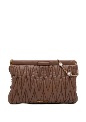Miu Miu Pre-Owned 2010-2025 Matelasse Nappa Frame Crystal Chain shoulder bag - Brown