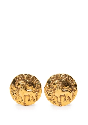 CHANEL Pre-Owned 1980-1990 Gold Plated Lion Round Clip On Earrings costume earrings