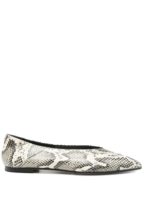 Aeyde Moa leather ballet flats - Neutrals