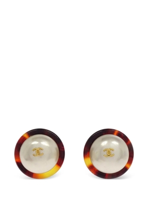 CHANEL Pre-Owned 1997 CC faux-pearl clip-on earrings - Gold