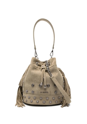 La Carrie fringed studded leather bucket bag - Neutrals