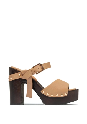 Bernardo Luxor studded buckle sandals - Neutrals
