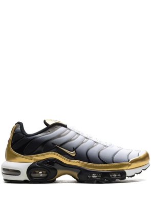 Nike Air Max Plus logo-detail sneakers - White