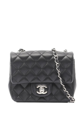 CHANEL Pre-Owned 2017-2018 mini matelasse chain-straps leather shoulder bag - Black