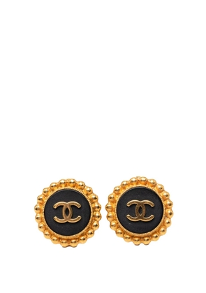 CHANEL Pre-Owned 1993 CC Gold Plated and Acrylic Round Clip On Earrings costume earrings - Black
